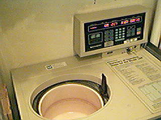 apparatus.u1.6.jpg (58002 bytes)
