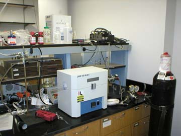 Pentacene film deposition apparatus.