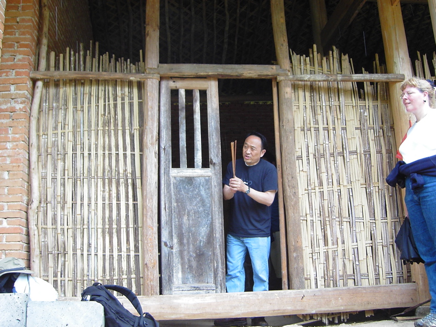 Ken, Shrine, Covered bridge KIF_0678