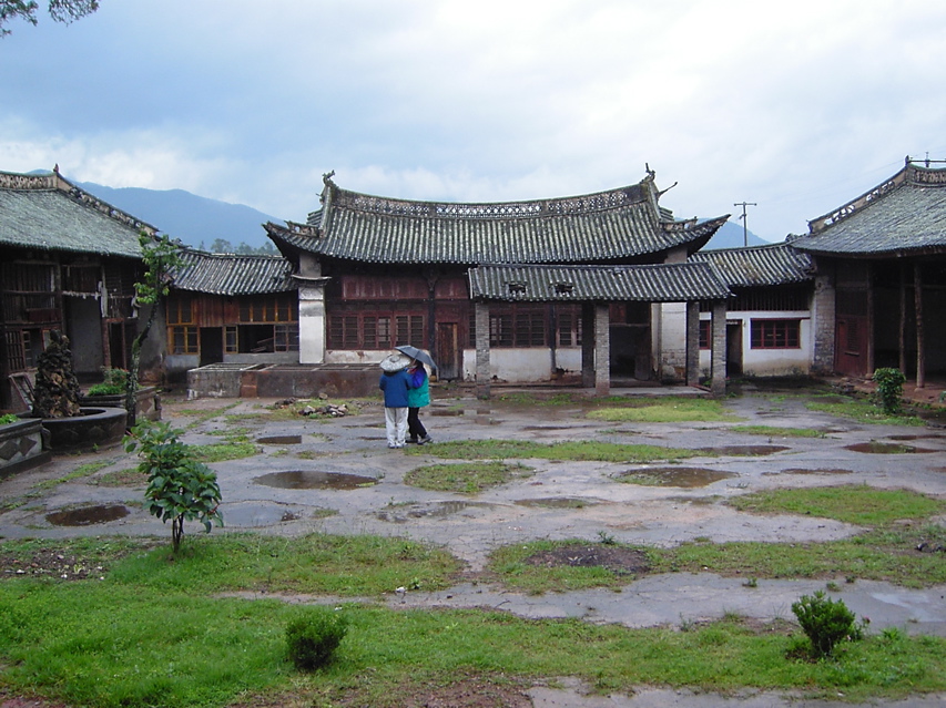 Abandoned temple Weishan KIF_0739