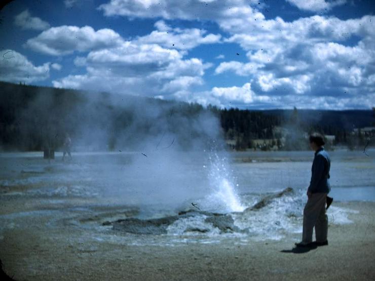 02 Yellowstone 1948 Photo #4