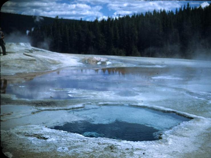 02 Yellowstone 1948 Photo #5