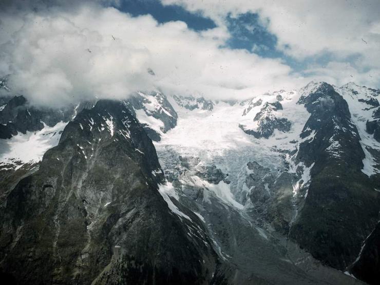 65 Mont Chetif and the valleys Photo #1