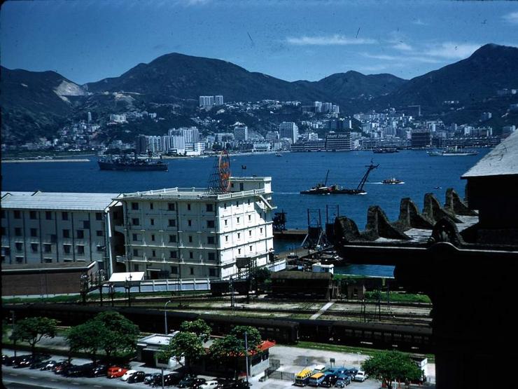 80 A Governor-General leaves Photo #3