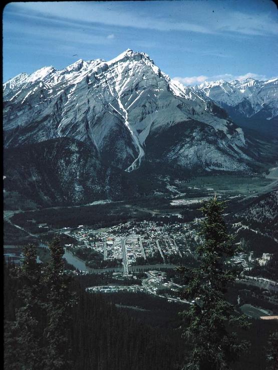 92 CIPS Banff 1966 Photo #2