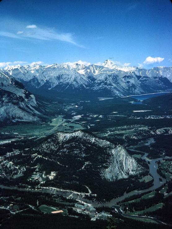 92 CIPS Banff 1966 Photo #3