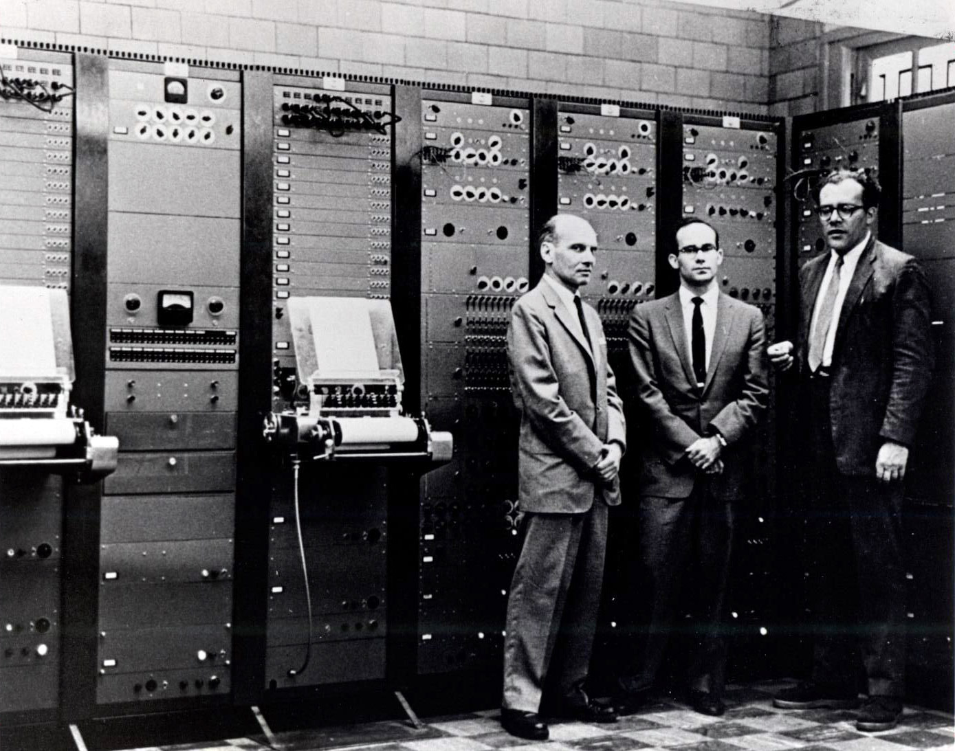 The latest engineering and technology from the 1930s: The Mallock Machine  or calculator, built by Rawlyn Richard Manconchy Mallock of Cambridge  University is an electrical analog computer built in 1933 to solve