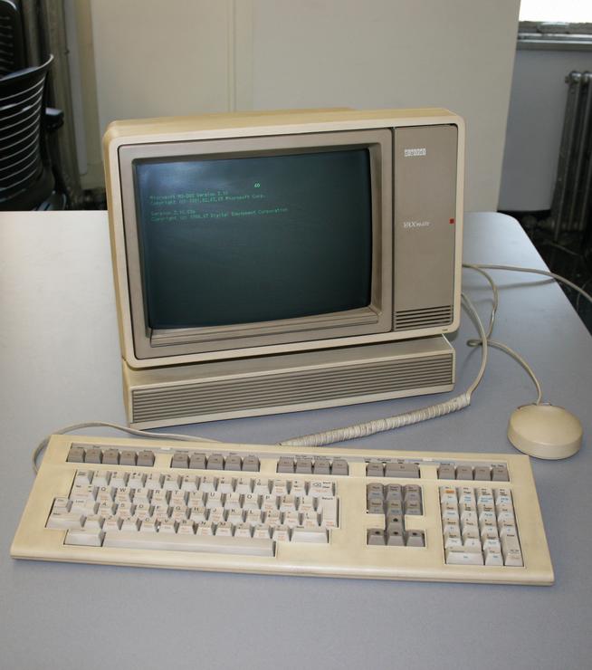 DEC VAXmate Photo #1