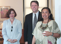 Librarians Sandra Vilches and 
Maria Jimenez with James Neal.