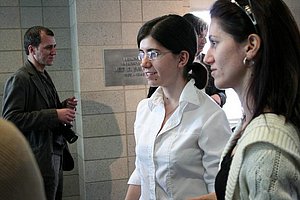 22-Tina Gao - Mingling.jpg