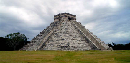 Chichén: templo Quetzalcóatl