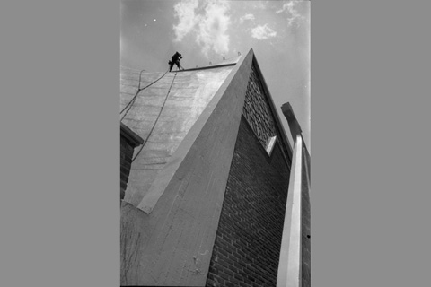 Iglesia de la Virgen de la Medalla Milagrosa (Church of the Virgin of the Miraculous Medal), México. Photograph by George Miller.