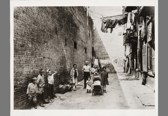 Jessie Tarbox Beals, <em>Family in Airshaft</em>, 1910s, Gelatin silver print
