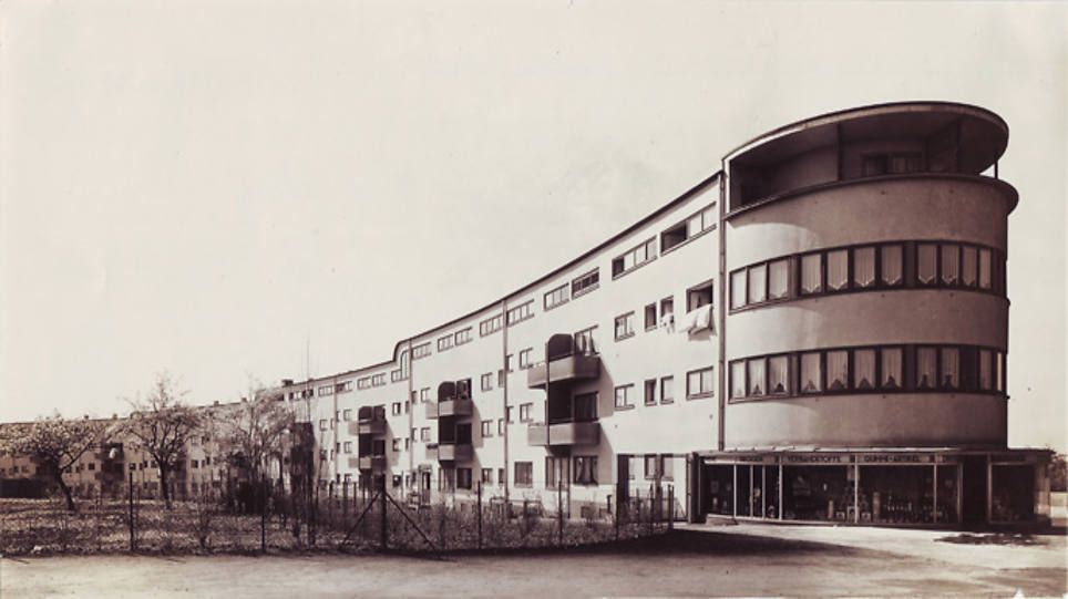Römerstadt building