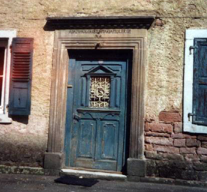 Steinwenden blue door