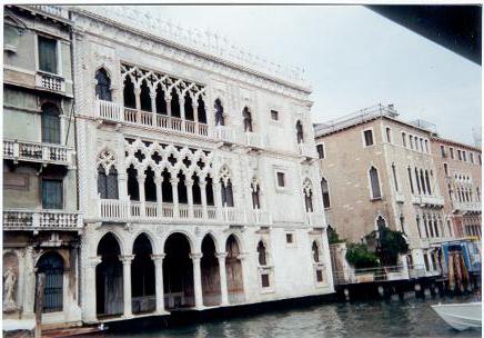 أنا في بلآد آلعجائب ..~  Venice9