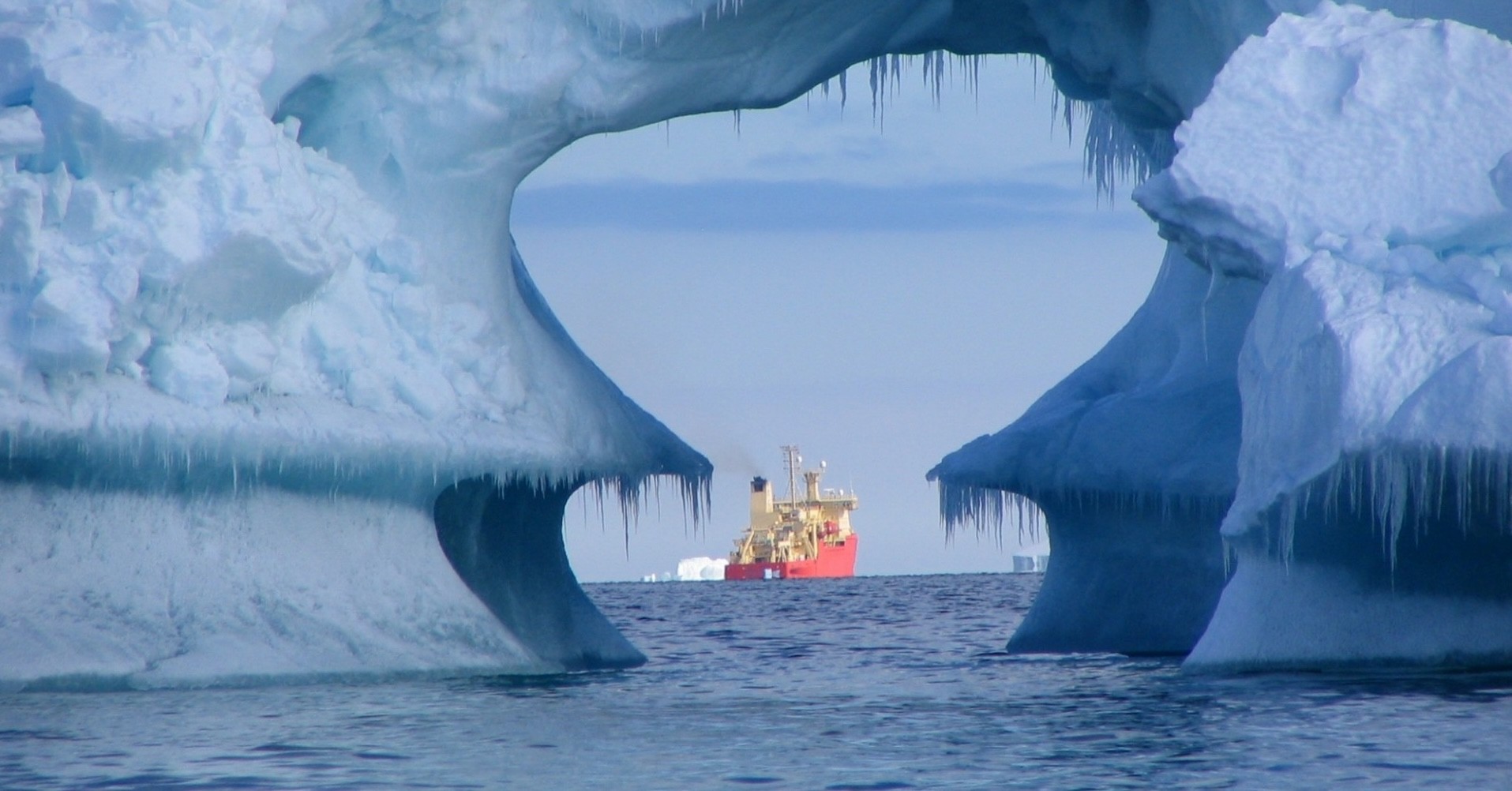 R/V Nathaniel Palmer through an iceberg in Antarctica (Joaquim Goes, Lamont)