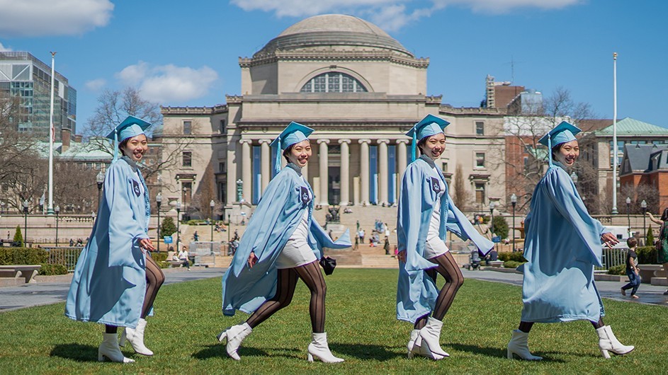 14 Great Places to Take Graduation Pictures on Columbia's Campuses
