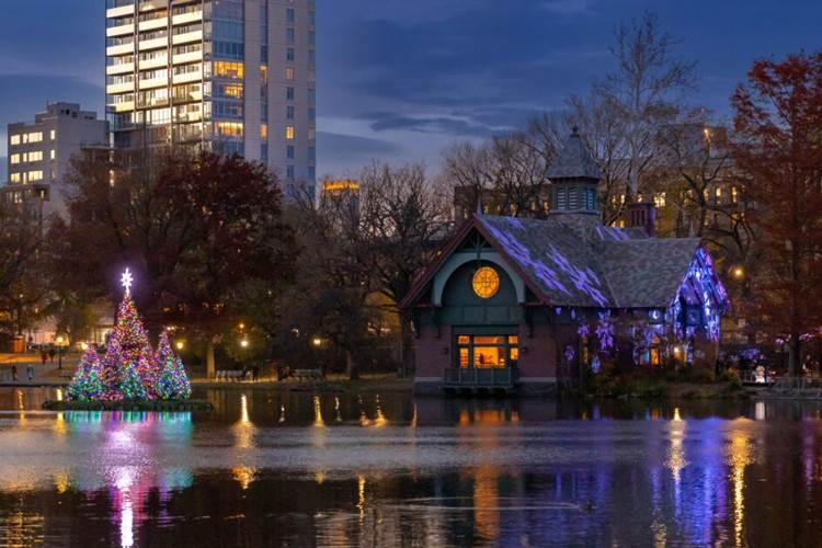 Your Guide to Seeing Sparkling Holiday Lights in Uptown NYC