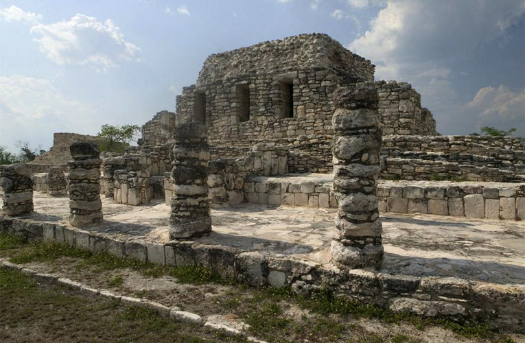 Mayapan: Urban Core with Round Temple, Temple of Niches, Castle of Kukulcan, Crematorium
