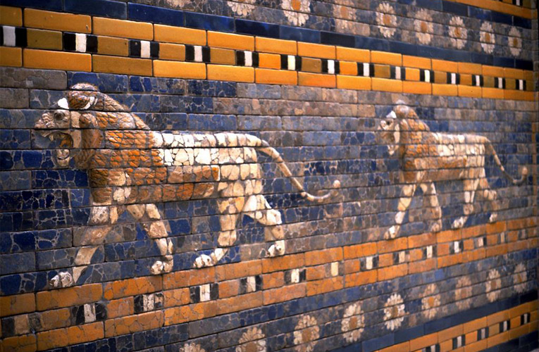 Ishtar Gate, Babylon: Processional Way, detail of guardian lions on left side
